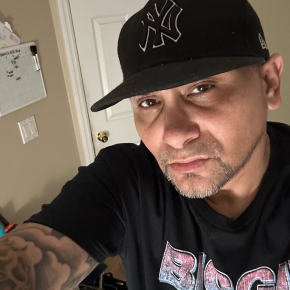 Meet your Posher, Rico. Looking for fly kicks, clothes, n maybe a fly wifey too! - Picture 3 of 3